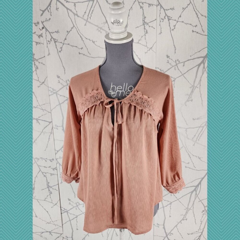 E&M Pale Orange Lace Trim Peasant Blouse